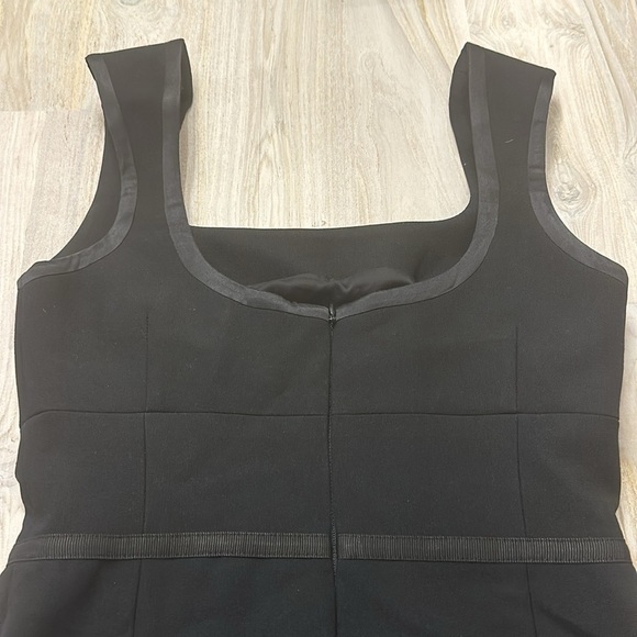 🆕 REVOLVE CINQ A SEPT Willa black dress size 0 - Picture 6 of 10